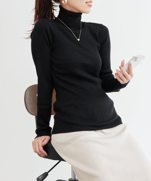 Chez toi（シェトワ）の「ウール混ラメタートルニット（ニット/セーター・レディース・グレイッシュベージュ/ブラック/アイボリー・FREE）」の12枚目の写真