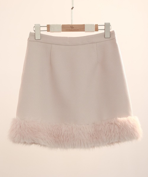 SAISON DE PAPILLON（セゾンドパピヨン）の「裾ファーハイウエストミニスカート（スカート・レディース・ピンクベージュ/ブラック/パープル・S/M/L）」の16枚目の写真