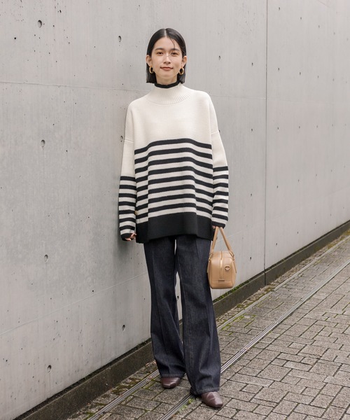 RIVE DROITE（リヴドロワ）の「2サイズ展開/先染めフレアデニム（デニムパンツ・レディース・ネイビー・36/38）」の22枚目の写真