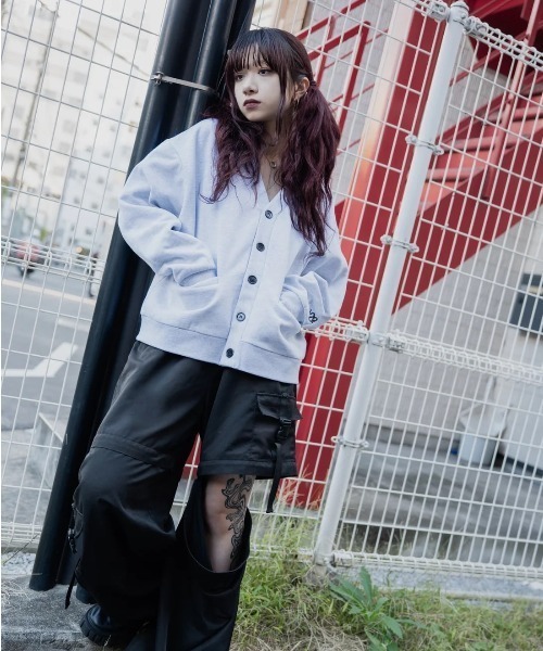 L.H.P（エルエイチピー）の「gibous/ギボス/別注スウェットカーディガン（Ｖネック）（カーディガン/ボレロ・レディース・ブルー/ブラック/グレー・L/M）」の10枚目の写真