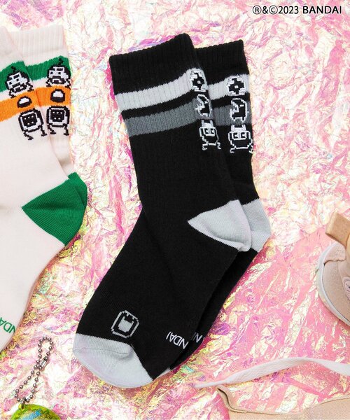 algy(アルジー)の「【たまごっち】ラインソックス(ソックス/靴下・キッズ・オフホワイト/ブラック・24/21/15 /27/18)」の1枚目の写真