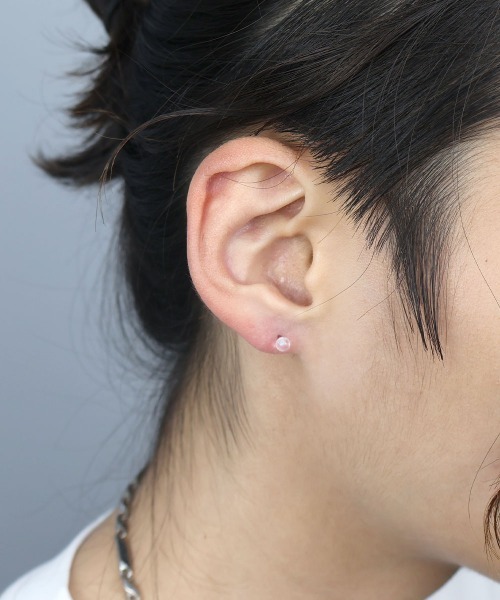 4INT.(フォイント)の「ストレートバーベル ボディピアス 16G / サージカルステンレス316L (金属アレルギー対応)(ピアス(両耳用)・メンズ・シルバー/ブラック/クリア・4/5)」の11枚目の写真