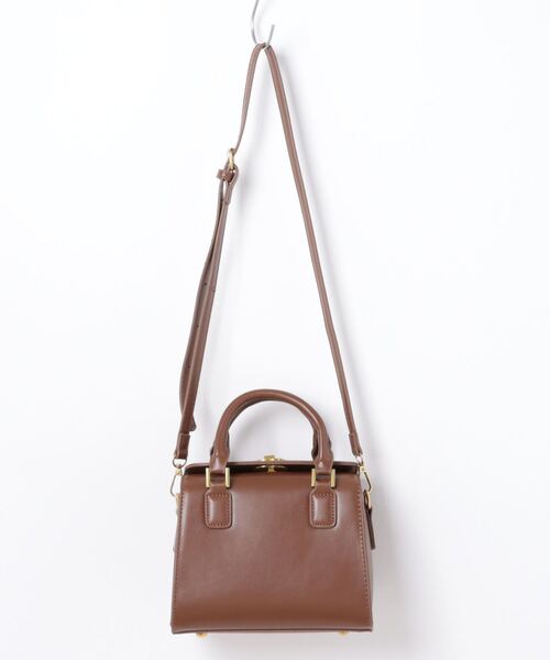 florist(フローリスト)の「【2WAY/3WAY】ヴィーガンレザーケーキボックス型ハンドバッグ/ショルダーバッグ(ハンドバッグ・レディース・ワインレッド/ブラック/ブラウン/ホワイト・FREE)」の9枚目の写真