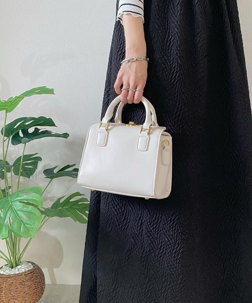 florist(フローリスト)の「【2WAY/3WAY】ヴィーガンレザーケーキボックス型ハンドバッグ/ショルダーバッグ(ハンドバッグ・レディース・ワインレッド/ブラック/ブラウン/ホワイト・FREE)」の17枚目の写真