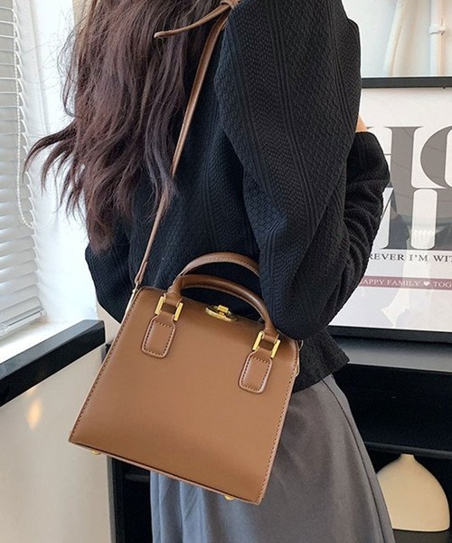 florist(フローリスト)の「【2WAY/3WAY】ヴィーガンレザーケーキボックス型ハンドバッグ/ショルダーバッグ(ハンドバッグ・レディース・ワインレッド/ブラック/ブラウン/ホワイト・FREE)」の19枚目の写真