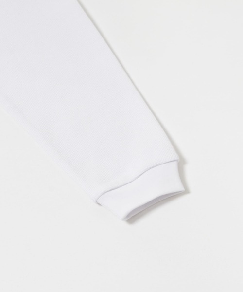 URBAN RESEARCH（アーバンリサーチ）の「『UR TECH』 度詰めワッフルロングスリーブ（Tシャツ/カットソー・メンズ・チャコールグレー/オフホワイト/ベージュ系その他/グリーン系その他・LARGE/X-LARGE/SMALL/MEDIUM）」の16枚目の写真