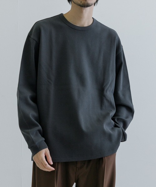 URBAN RESEARCH（アーバンリサーチ）の「『UR TECH』 度詰めワッフルロングスリーブ（Tシャツ/カットソー・メンズ・チャコールグレー/オフホワイト/ベージュ系その他/グリーン系その他・LARGE/X-LARGE/SMALL/MEDIUM）」の2枚目の写真