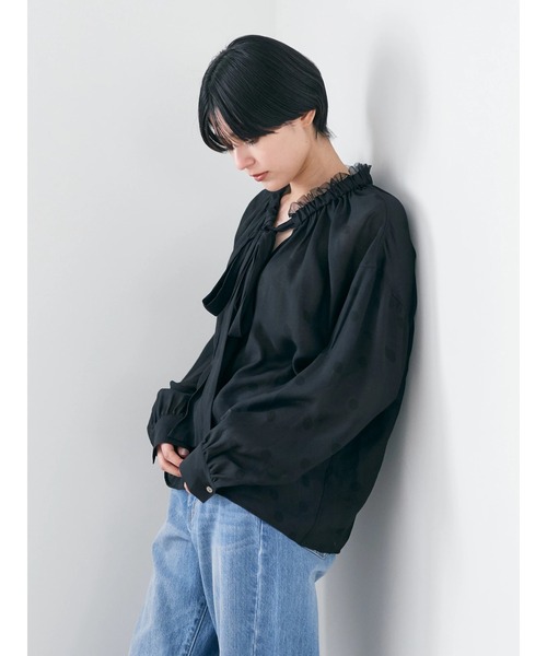 YECCA VECCA（イェッカヴェッカ）の「ドット柄シアーリボンブラウス（シャツ/ブラウス・レディース・オフホワイト/ブラック・FREE）」の15枚目の写真