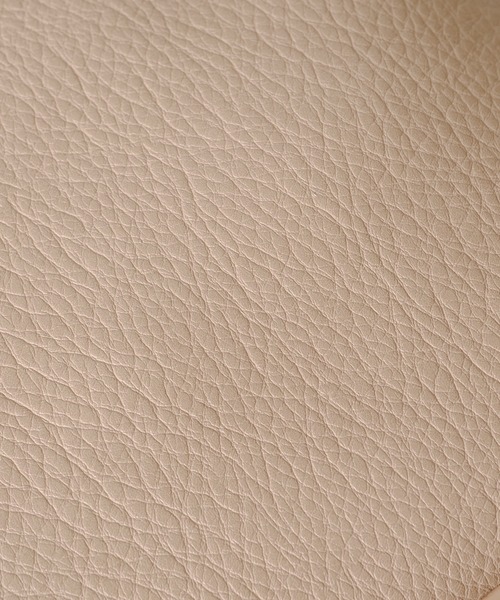 Actually（アクチュアリー）の「フェイクレザー ポケットショルダー（ショルダーバッグ・レディース・アイボリー/ブラック/ベージュ/シルバー・フリー）」の22枚目の写真