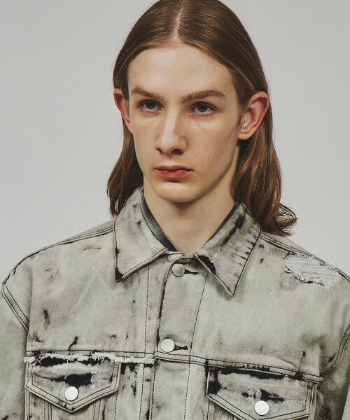 tk.TAKEO KIKUCHI(ティーケータケオキクチ)の「◆ハードブリーチ&ダメージデニム ブルゾン(デニムジャケット・メンズ・グレー系3/ブルー系3・02/03)」の4枚目の写真