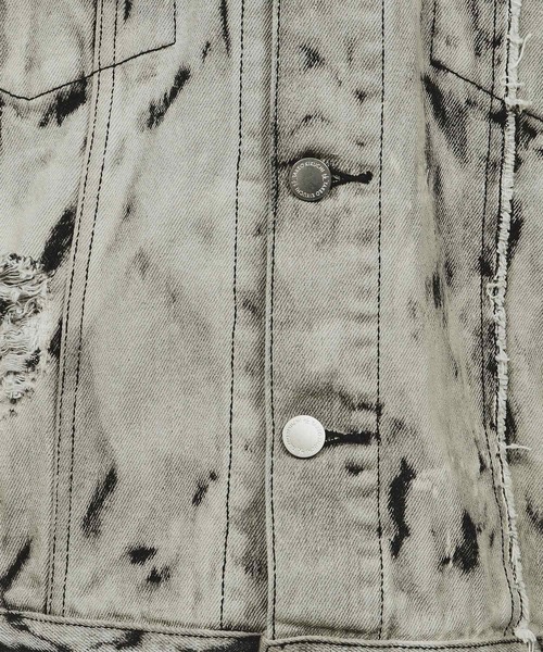 tk.TAKEO KIKUCHI(ティーケータケオキクチ)の「◆ハードブリーチ&ダメージデニム ブルゾン(デニムジャケット・メンズ・グレー系3/ブルー系3・02/03)」の13枚目の写真