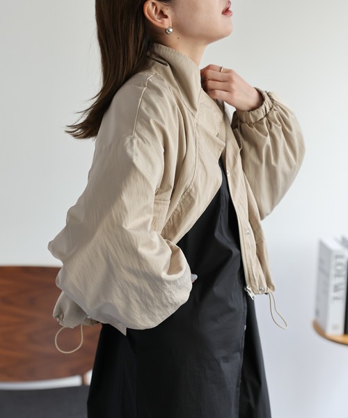 ap retro(アプレトロ)の「【選べる2素材】クロップドスタンドショートブルゾン フェイクレザー / ナイロン(ブルゾン・レディース・ブラック系その他/アイボリー/ブラック/ベージュ/ホワイト系その他/ブラウン/カーキ/ベージュ系その他・FREE)」の18枚目の写真