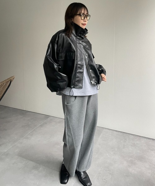 ap retro(アプレトロ)の「【選べる2素材】クロップドスタンドショートブルゾン フェイクレザー / ナイロン(ブルゾン・レディース・ブラック系その他/アイボリー/ブラック/ベージュ/ホワイト系その他/ブラウン/カーキ/ベージュ系その他・FREE)」の11枚目の写真