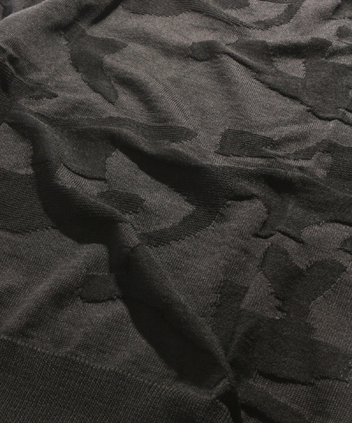 Denime（ドゥニーム）の「シャドーカモJQDニット（ニット/セーター・メンズ・ブラック/ライトグレー/ネイビー・LARGE/MEDIUM/X-LARGE）」の5枚目の写真