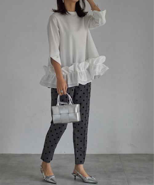 each（イーチ）の「袖パール付き裾フリルプルオーバー（シャツ/ブラウス・レディース・ベージュ/ホワイト/ブラック・FREE）」の12枚目の写真