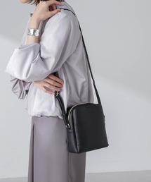 スクエアショルダーバッグ