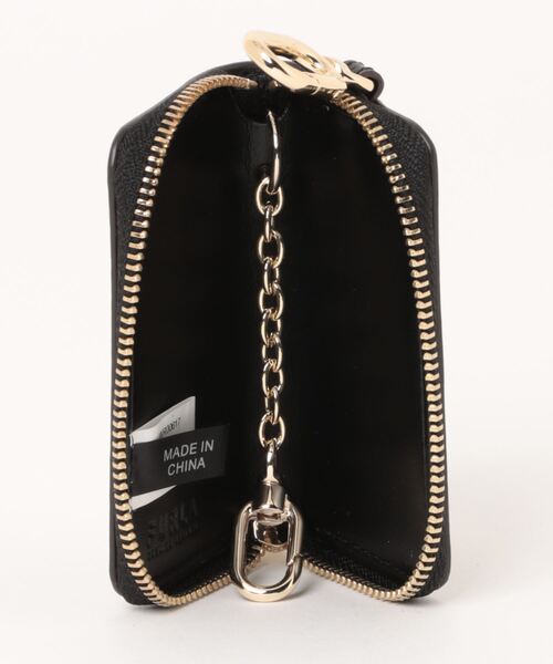 FURLA（フルラ）の「FURLA CAMELIA KEYCASE CHARM（キーケース/キーアクセサリー・レディース・ブラック・ONE SIZE）」の3枚目の写真