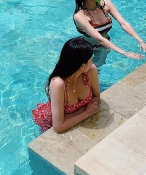 gossip！ロサンゼルス（ゴシップロサンゼルス）の「キャミソールワンピ風スイムウェア（水着・レディース・ブラック/レッド・M/L）」の16枚目の写真