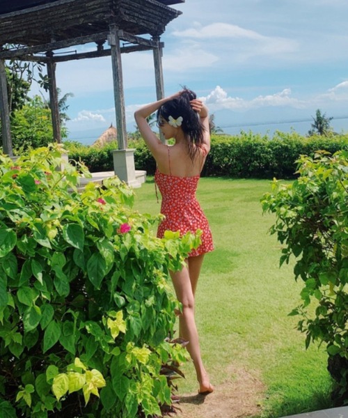 gossip！ロサンゼルス（ゴシップロサンゼルス）の「キャミソールワンピ風スイムウェア（水着・レディース・ブラック/レッド・M/L）」の18枚目の写真