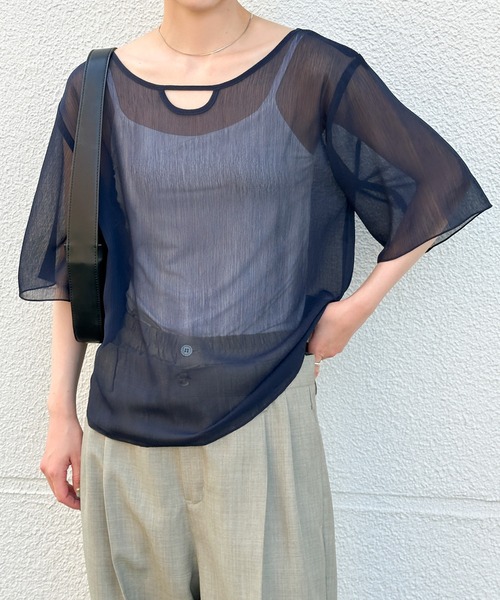 select MOCA（セレクトモカ）の「2WAYネックデザイン楊柳ブラウス（シャツ/ブラウス・レディース・ライトグリーン/ネイビー/アイボリー・FREE）」の3枚目の写真