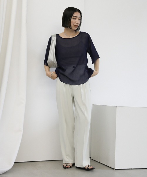 select MOCA（セレクトモカ）の「2WAYネックデザイン楊柳ブラウス（シャツ/ブラウス・レディース・ライトグリーン/ネイビー/アイボリー・FREE）」の4枚目の写真