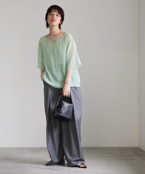 select MOCA（セレクトモカ）の「2WAYネックデザイン楊柳ブラウス（シャツ/ブラウス・レディース・ライトグリーン/ネイビー/アイボリー・FREE）」の17枚目の写真