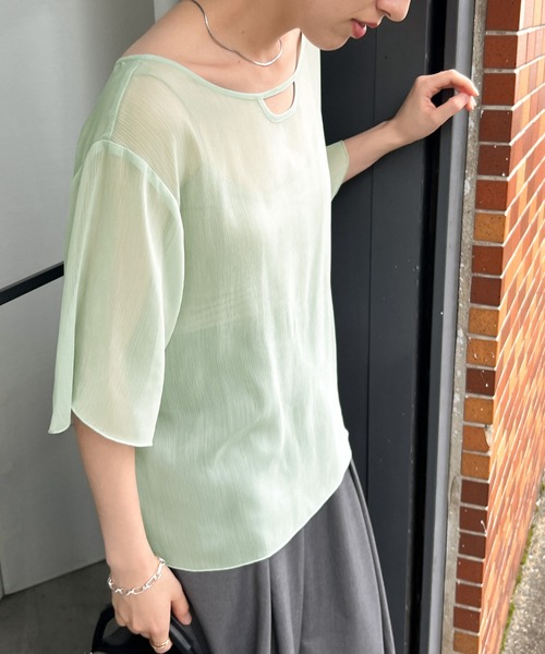 select MOCA（セレクトモカ）の「2WAYネックデザイン楊柳ブラウス（シャツ/ブラウス・レディース・ライトグリーン/ネイビー/アイボリー・FREE）」の20枚目の写真