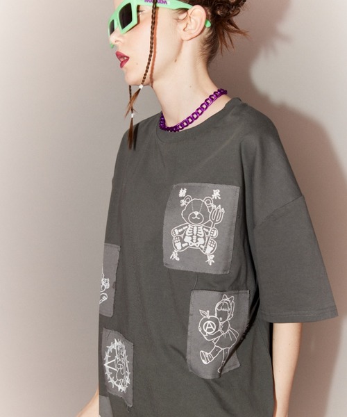 Candy Stripper（キャンディストリッパー）の「FREAK FRIENDS PATCH Tシャツ（Tシャツ/カットソー・レディース・ブラック/チャコール・2）」の3枚目の写真
