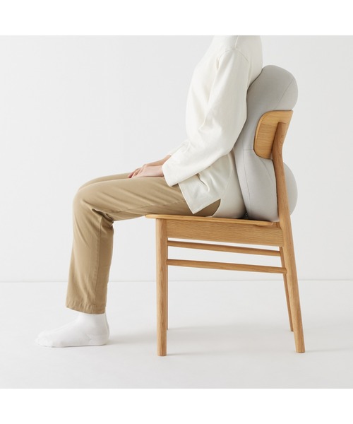 無印良品(ムジルシリョウヒン)の「背当てにもなるひんやりマルチクッション 55×40×20cm(クッション/クッションカバー・メンズ・ライトグレー/ミント/ライトブルー・FREE)」の8枚目の写真