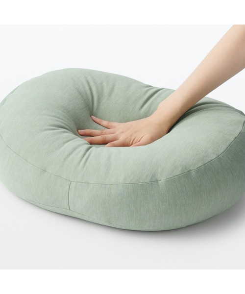無印良品(ムジルシリョウヒン)の「背当てにもなるひんやりマルチクッション 55×40×20cm(クッション/クッションカバー・メンズ・ライトグレー/ミント/ライトブルー・FREE)」の11枚目の写真