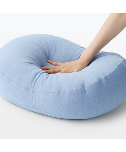 無印良品(ムジルシリョウヒン)の「背当てにもなるひんやりマルチクッション 55×40×20cm(クッション/クッションカバー・メンズ・ライトグレー/ミント/ライトブルー・FREE)」の16枚目の写真