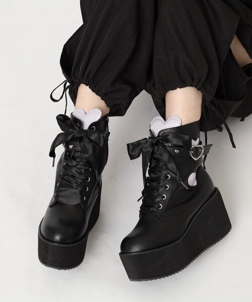 cs T&P(シーエスティーアンドピー)の「厚底ウェッジハートブーツ 24SS(ブーツ・レディース・ホワイト/ブラック・S/M/L/LL)」の1枚目の写真