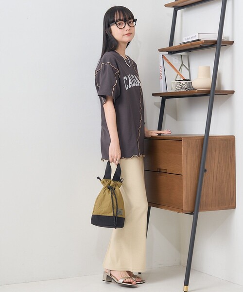 FREAK'S STORE(フリークスストア)の「配色ロゴメローTシャツ(Tシャツ/カットソー・レディース・ライトグレー/オフホワイト/ピンク/チャコール・フリ-)」の5枚目の写真