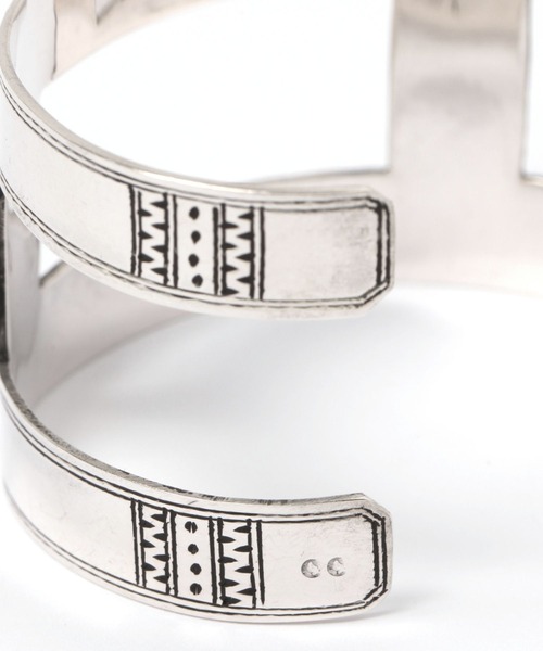 Chaos(カオス)の「Chaos(カオス)/【ADAWAT'N TUAREG】別注バングル(バングル/リストバンド・レディース・ライトグレー・FREE)」の5枚目の写真