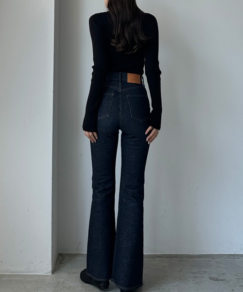 Louere(ルエレ)の「ハイネックリブニット(ニット/セーター・レディース・ブラック/アイボリー/チャコール・SMALL/MEDIUM/LARGE)」の11枚目の写真