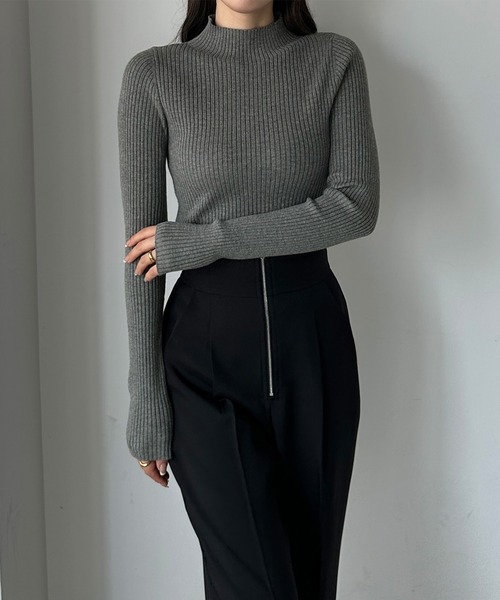 Louere(ルエレ)の「ハイネックリブニット(ニット/セーター・レディース・ブラック/アイボリー/チャコール・SMALL/MEDIUM/LARGE)」の10枚目の写真