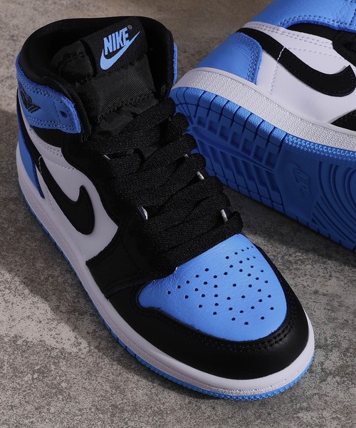 NIKE(ナイキ)の「NIKE JORDAN JORDAN 1 RETRO HIGH OG PS FD1412-400(スニーカー・キッズ・ブルー・17cm)」の6枚目の写真