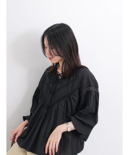 Samansa Mos2 blue(サマンサモスモスブルー)の「【Made in India】レース切替ブラウス(シャツ/ブラウス・レディース・グリーン/オフホワイト/ブラック・F)」の10枚目の写真