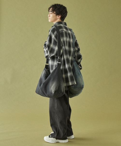 molk(モルク)の「【molk】ヴィンテージデザインデニムショルダーバッグ(ショルダーバッグ・メンズ・ブルー/ブラック・FREE)」の13枚目の写真