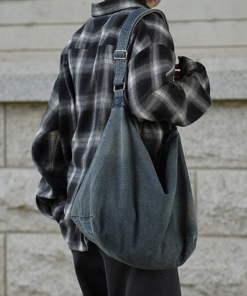 molk(モルク)の「【molk】ヴィンテージデザインデニムショルダーバッグ(ショルダーバッグ・メンズ・ブルー/ブラック・FREE)」の3枚目の写真