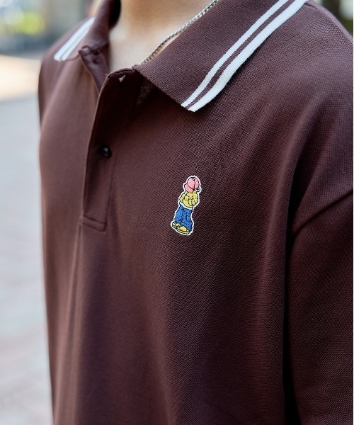 That's life(ザッツライフ)の「That’s life Original Stitch logo Polo shirt 半袖 ポロシャツ Tシャツ 夏服 ワンポイント ワッペン刺繍 ビッグシルエット ユニセックス トップス(Tシャツ/カットソー・メンズ・ネイビー/ブラウン/ブラック・X-LARGE/LARGE/MEDIUM)」の5枚目の写真