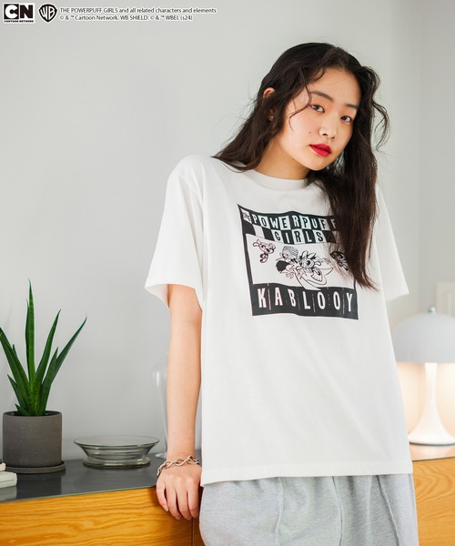 JUNRED（ジュンレッド）の「【 THE POWERPUFF GIRLS / パワーパフ ガールズ コラボ 】プリントTシャツ（Tシャツ/カットソー・メンズ・チャコールグレー/ホワイト/ブルー・L/M）」の2枚目の写真