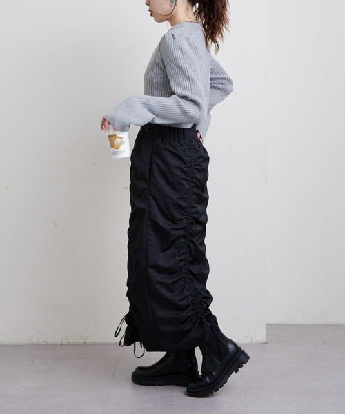 CIAOPANIC TYPY(チャオパニックティピー)の「縦シャーリングスカート(スカート・レディース・ブラック/カーキ/オフホワイト・SMALL/MEDIUM)」の22枚目の写真