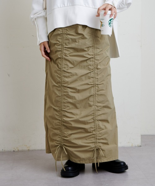 CIAOPANIC TYPY(チャオパニックティピー)の「縦シャーリングスカート(スカート・レディース・ブラック/カーキ/オフホワイト・SMALL/MEDIUM)」の13枚目の写真