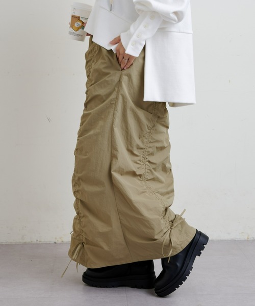 CIAOPANIC TYPY(チャオパニックティピー)の「縦シャーリングスカート(スカート・レディース・ブラック/カーキ/オフホワイト・SMALL/MEDIUM)」の14枚目の写真