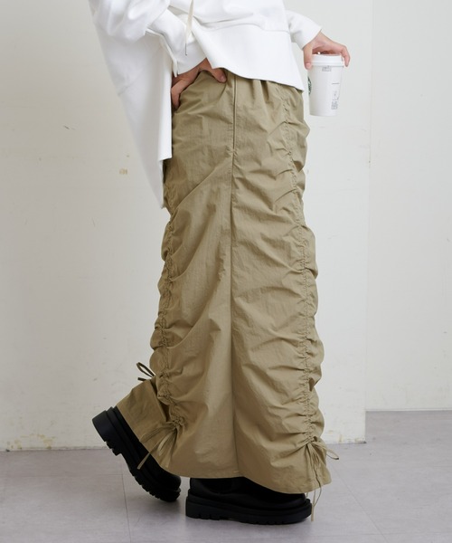 CIAOPANIC TYPY(チャオパニックティピー)の「縦シャーリングスカート(スカート・レディース・ブラック/カーキ/オフホワイト・SMALL/MEDIUM)」の16枚目の写真