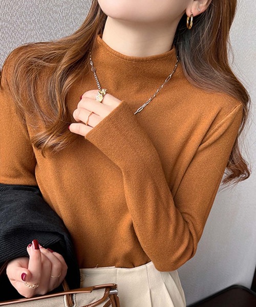Girly Doll(ガーリードール)の「モックネックニットプルオーバー(ニット/セーター・レディース・モカ/ベージュ/イエロー/ダークグレー/ホワイト/ブラウン/テラコッタ/ボルドー/グレー/アイボリー/ブラック/カーキ・F)」の9枚目の写真