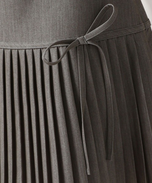 FOREVER 21（フォーエバー トゥエンティーワン）の「【2024FW】アソートプリーツミニスカート（スカート・レディース・ブラック/レッド/グレー/グリーン・MEDIUM/SMALL）」の6枚目の写真