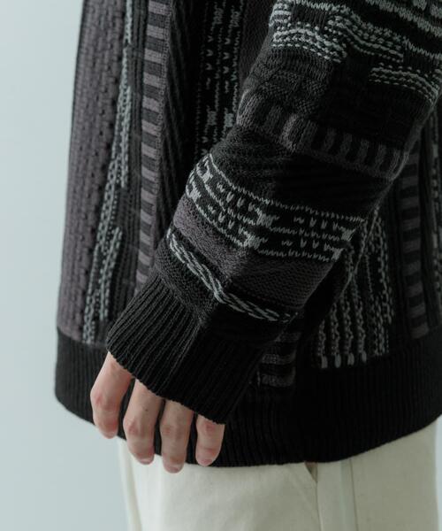 ITEMS URBANRESEARCH(アイテムズ アーバンリサーチ)の「マルチジャカード クルーネックニット(ニット/セーター・メンズ・ブラック/ブラウン・MEDIUM/LARGE)」の15枚目の写真