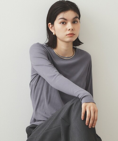 OPAQUE.CLIP(オペークドットクリップ)の「◆シアーコットン クルーネックカットソー【洗濯機洗い可】(Tシャツ/カットソー・レディース・ブラック/グレー/オフホワイト・40/38/42)」の11枚目の写真